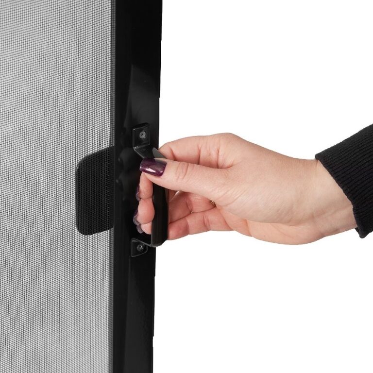 Hingedega putukavõrgu ukseraami käepide